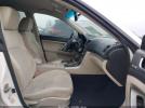 Subaru Outback 2.5i Image 2