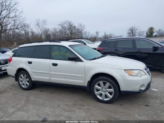 Subaru Outback 2.5i Image 12