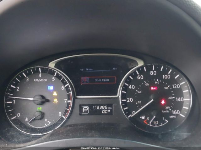 Nissan Altima 2.5 Sv Image 9