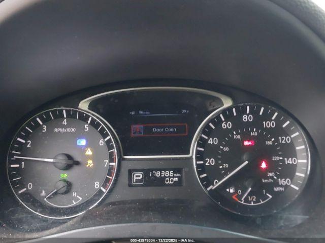 Nissan Altima 2.5 Sv Image 9