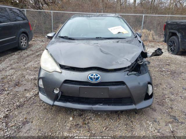 Toyota Prius c Two Image 15