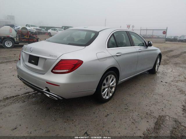 Mercedes-Benz E-Class 4matic Image 7