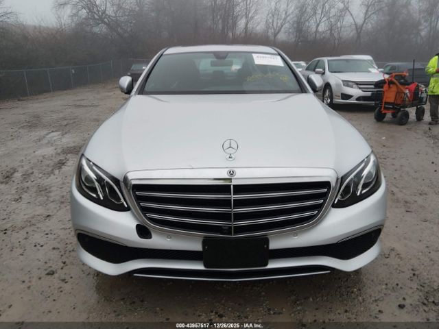 Mercedes-Benz E-Class 4matic Image 11