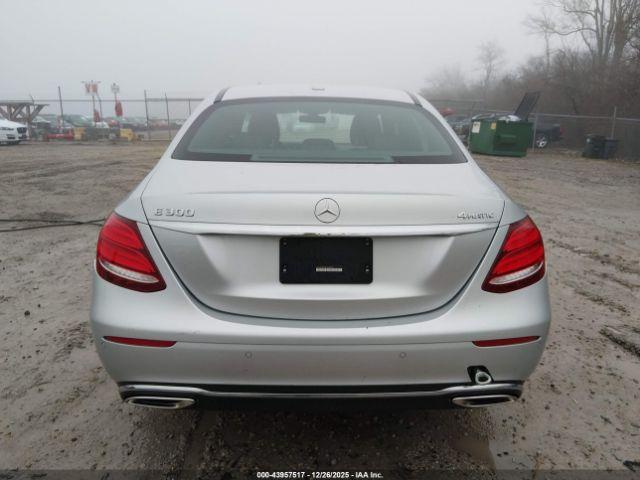 Mercedes-Benz E-Class 4matic Image 13