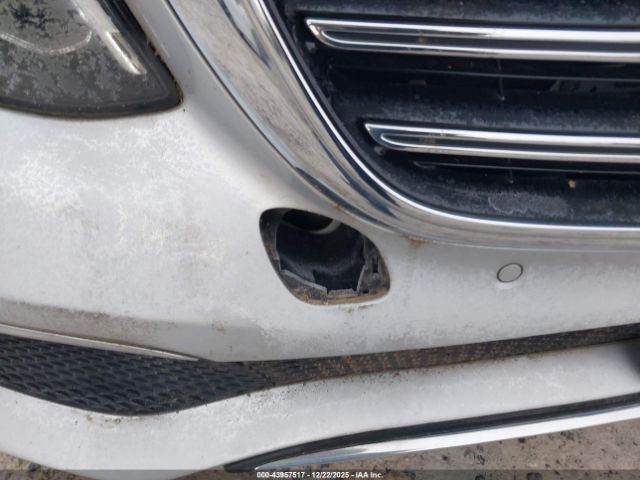 Mercedes-Benz E-Class 4matic Image 14