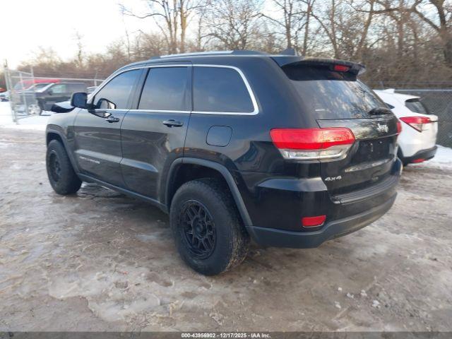 Jeep Grand Cherokee Laredo Image 3