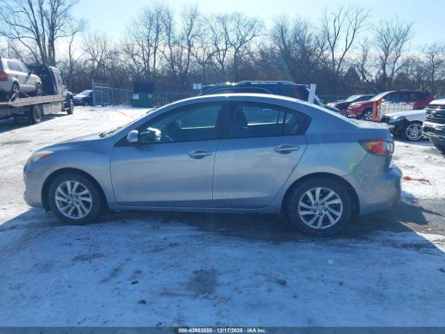 Mazda Mazda3 I Touring Image 2