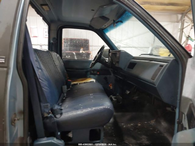 GMC Sierra C1500 Image 4