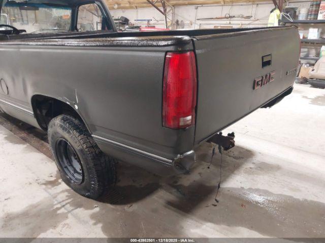 GMC Sierra C1500 Image 6