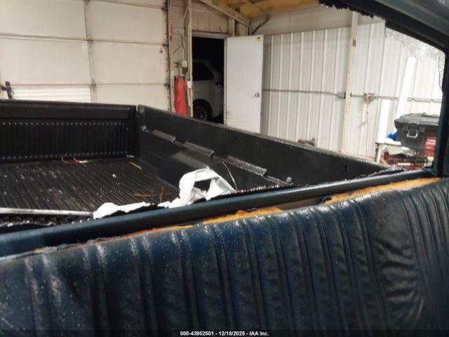 GMC Sierra C1500 Image 15