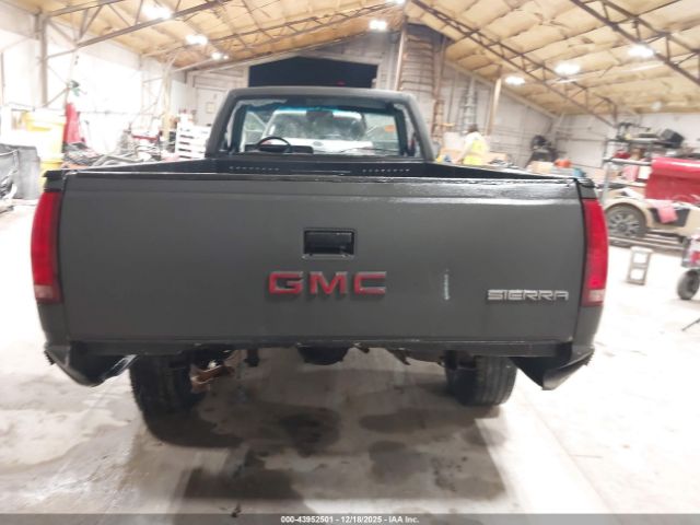 GMC Sierra C1500 Image 12