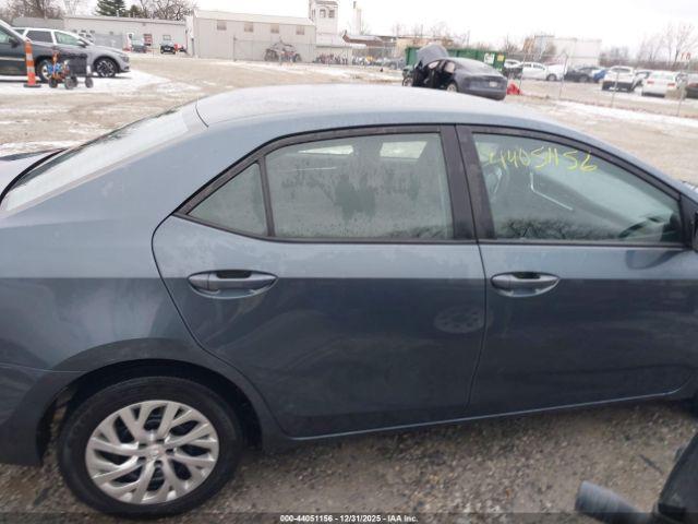 Toyota Corolla Le Image 10