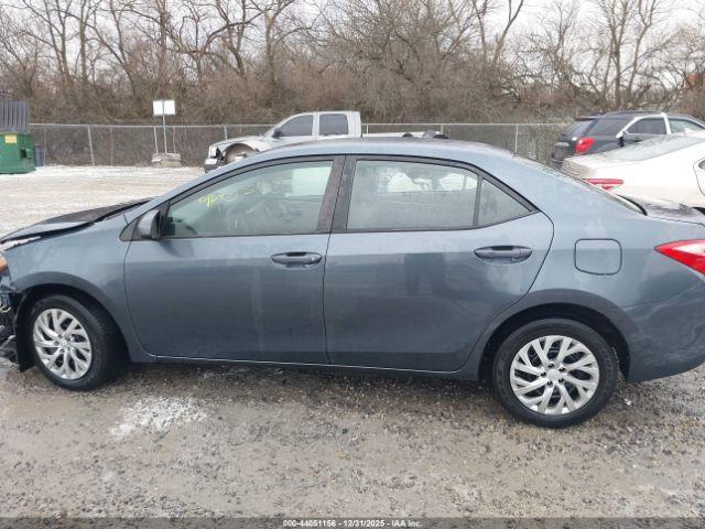 Toyota Corolla Le Image 17