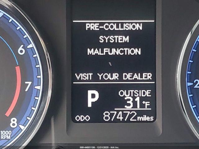 Toyota Corolla Le Image 16